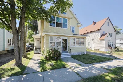 114 Sylvan St