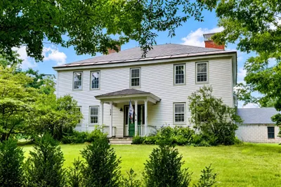 238 Briar Hill Rd 1