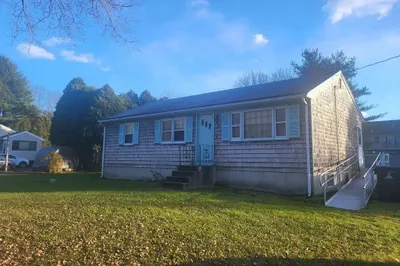 22 Goldie Rd