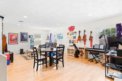 25 James St #7 1