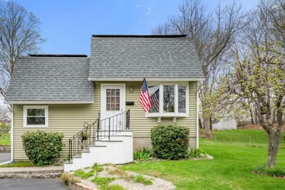 15 Waterman Rd