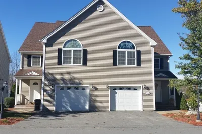 136 Pinewood Dr #8-A 1