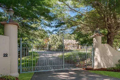 22 Brook View Dr 1