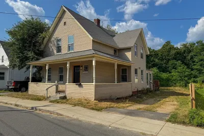 94 Marble St 1