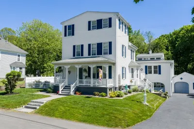 40 Water St 1