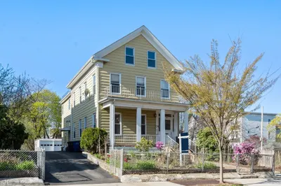 44 Pearl Street 1