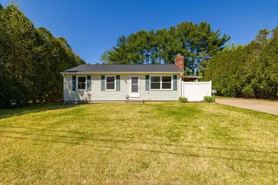 32 Bayberry Rd