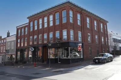 39 State St #4 1