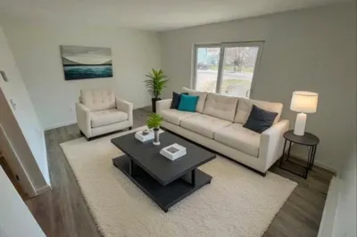 31 Vine St #37