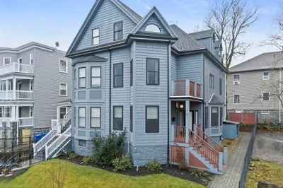 101 Rosseter St #101