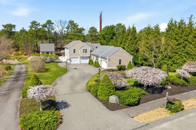 57 Stillwater Dr 1