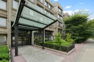 1731 Beacon St. #302