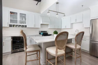 15 Sleeper St #204