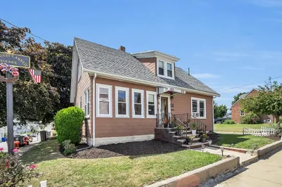 4 Englewood Ave 1