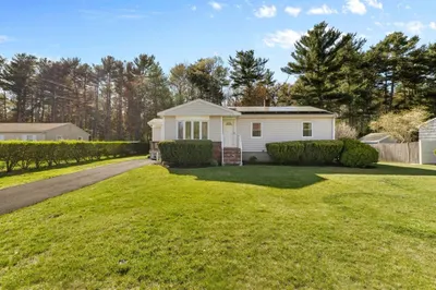 9 Sheridan Dr