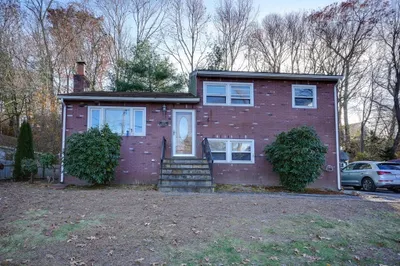 253 Winn St