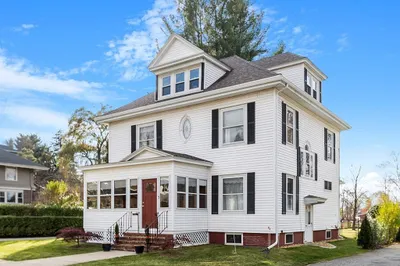 7 Fernwood Ave 1