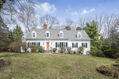 11 Wachusett Rd 1