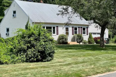 48 Allen Crest St 1