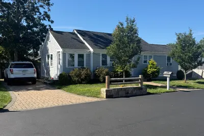 19 Spring St 1