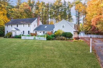 6 Peter Hobart Dr 1