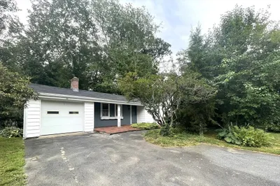 10 Rockridge Rd