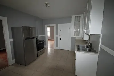 21-23 Maple Ave #1R 1