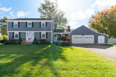48 Greenhalgh Dr 1