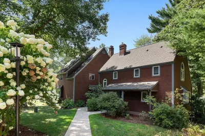 14 Bates Ln #14 1