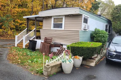 286 Newbury St #133 1