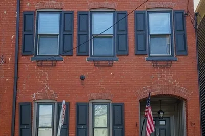 27 Swallow St #3 1