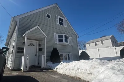 94 Whitfield St #2