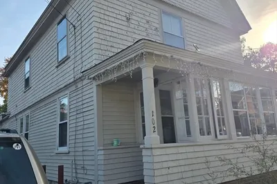 102 Weare St
