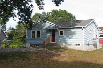 11 Black Point Rd