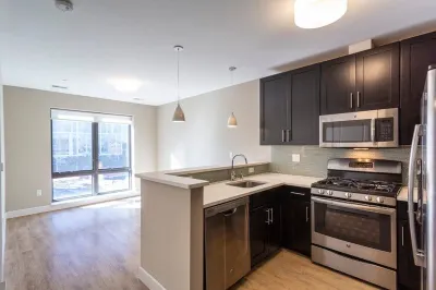 33 Rogers St #502