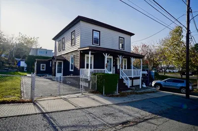 3 Longwood Ave