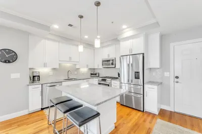 345 Belgrade Avenue #11 1