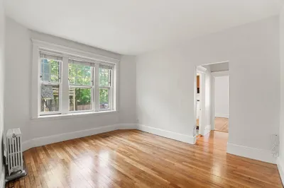 30 Kilsyth Rd #3