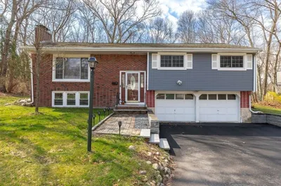 32 Country Lane 1