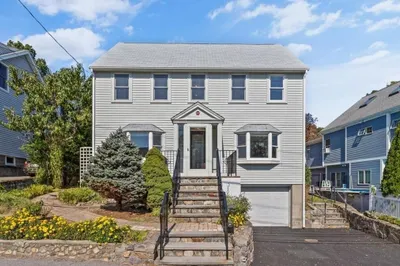 427 Appleton St