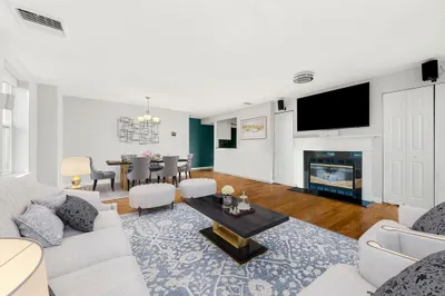 33 Chestnut St #203
