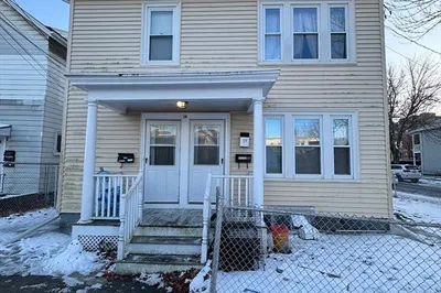 18 Chase St #2