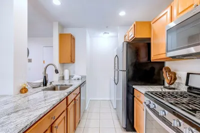 39 Broadway #208