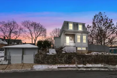 11 Adams St