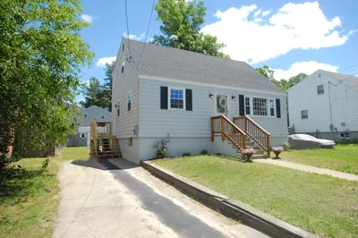 12 Edgewood Rd
