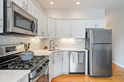 6 Burnham Pl #2