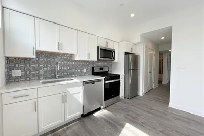 302 Broadway #403 1