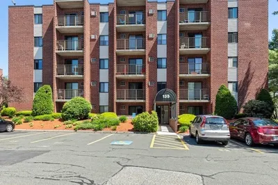 135 Franklin St #404