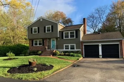 45 Brewster Rd 1