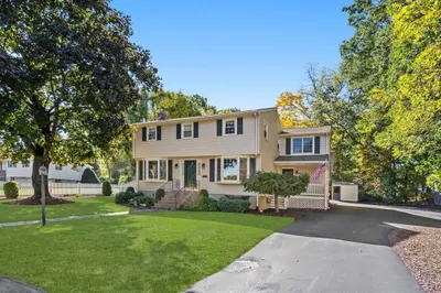 112 Garden Parkway 1